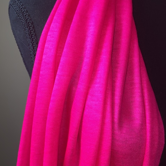 NEW Calvin Klein bright pink soft light infinity scarf - Picture 4 of 6